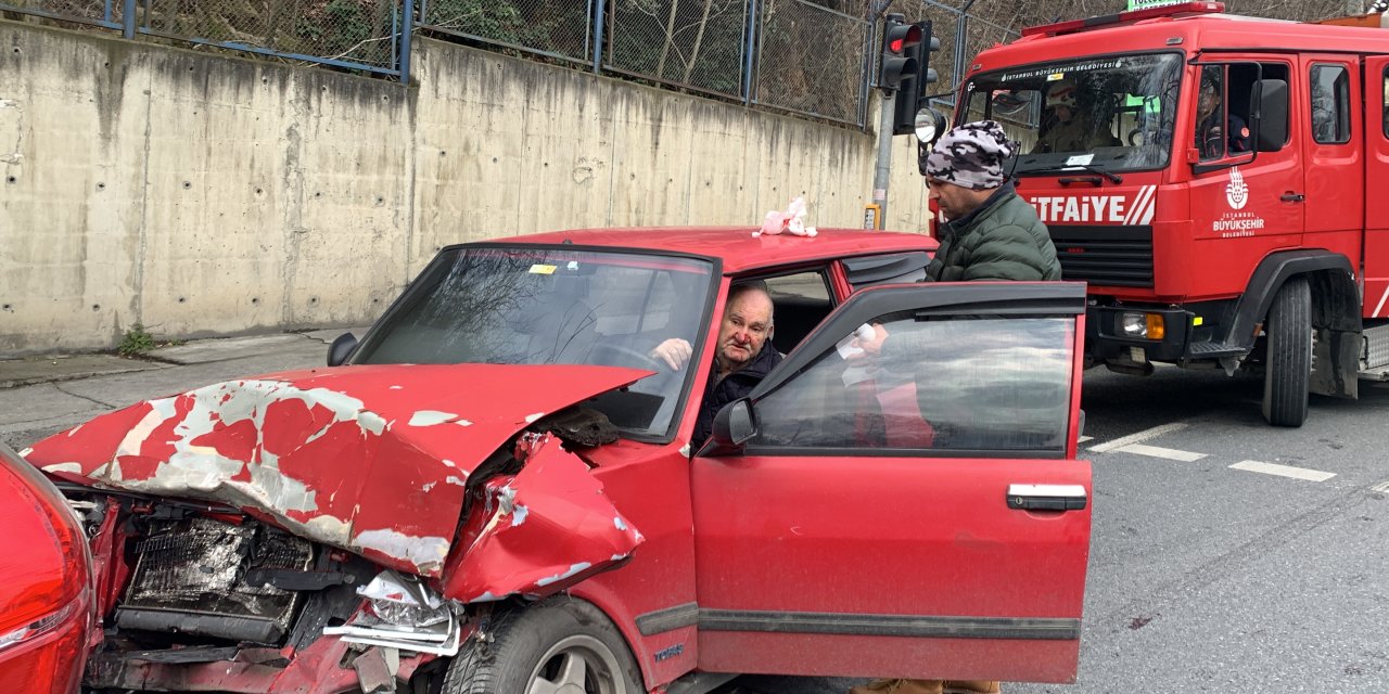 Sarıyer'de Kazadan Yara Almadan Kurtulan Sürücü Gözyaşlarına Hakim Olamadı
