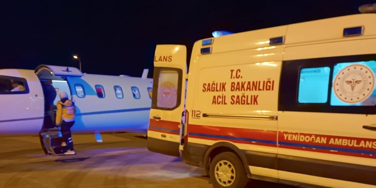 Mardin'de Ambulans Uçak, Yeni Doğan Bebek İçin Havalandı