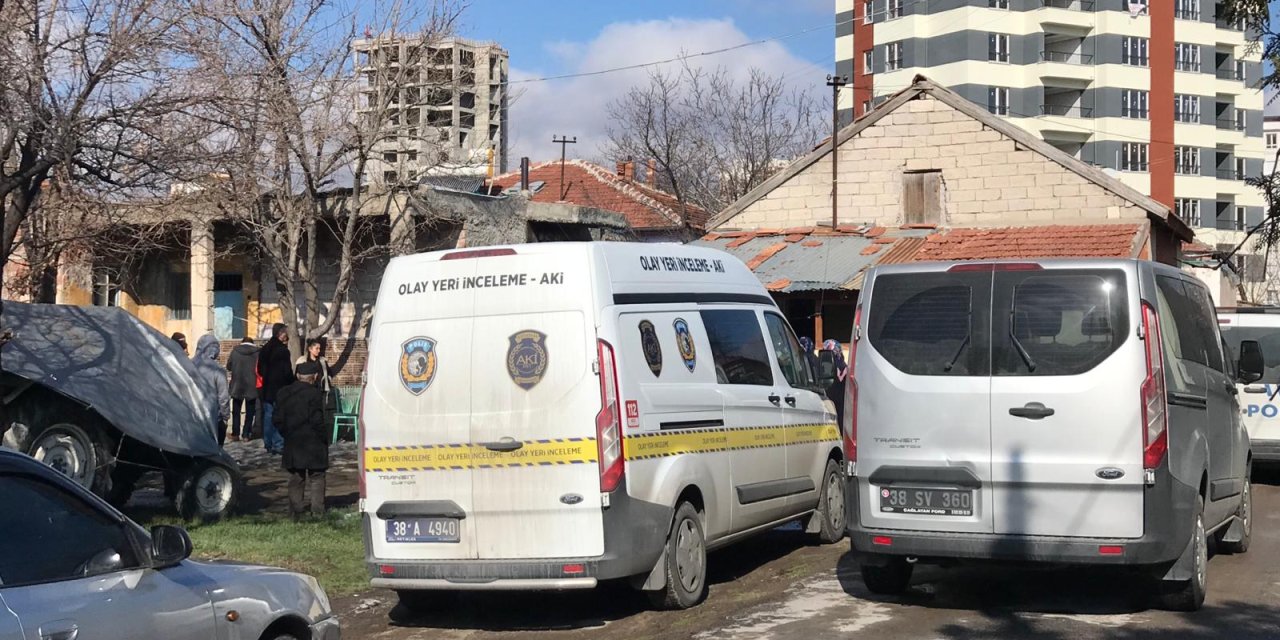 Yalnız Yaşadığı Evde Sobadan Sızan Gazdan Zehirlenip, Öldü