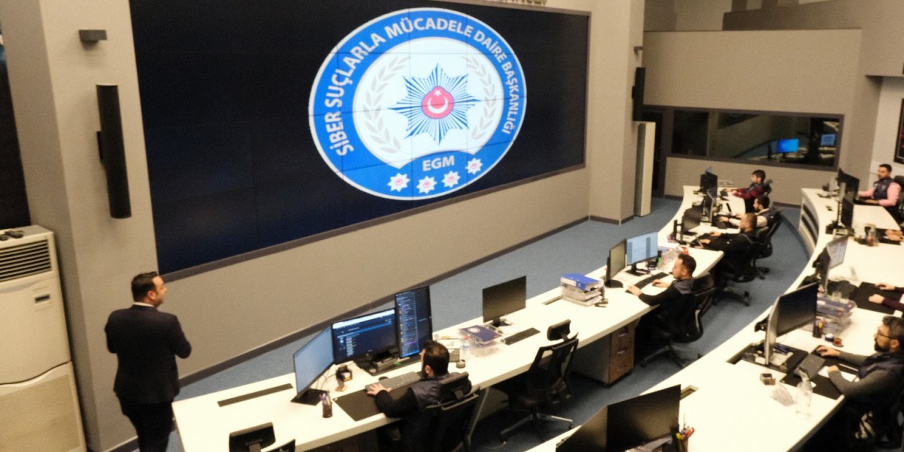 Yök'ten, Öğrencilere 'Banka Hesabı' Uyarısı: Gelecek Hesaplarınızı Yakmayın