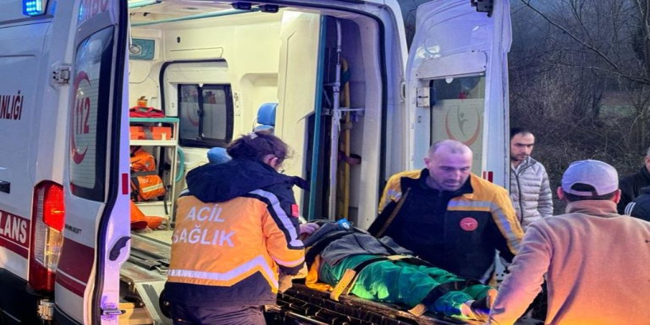 Otomobil Şarampole Devrildi; Recep Aslan Bebek Öldü, 3 Yaralı