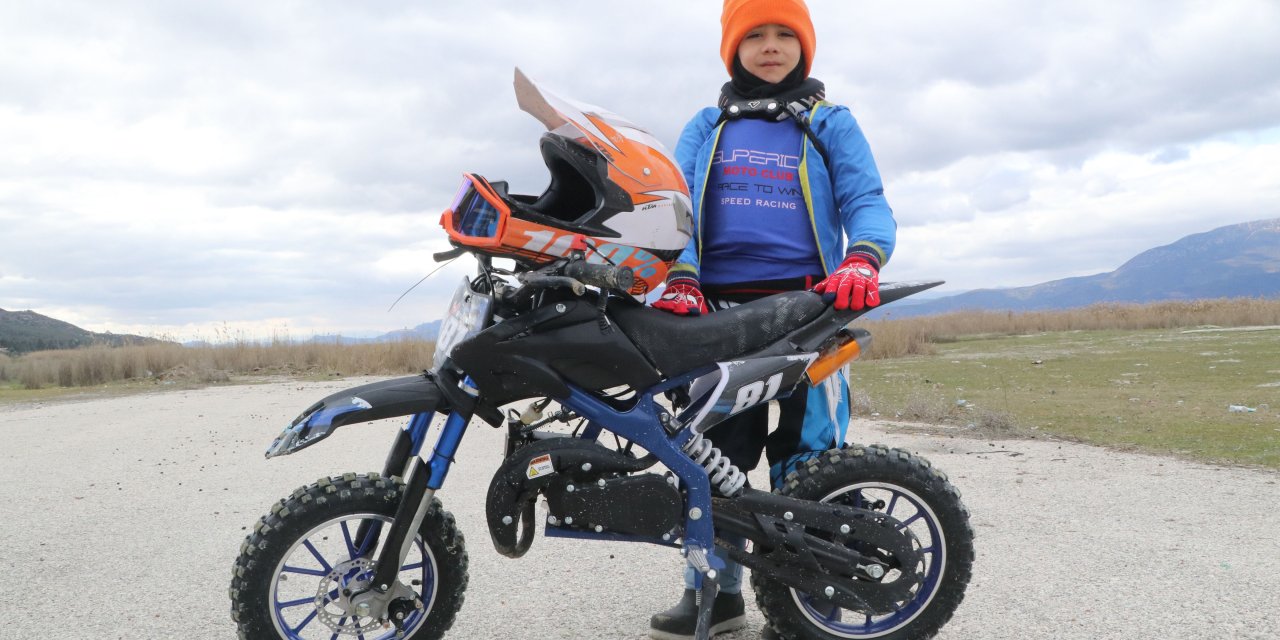 Babasının Motosiklet Tutkusu 6 Yaşındaki Şefik Uras'ın Hayali Oldu