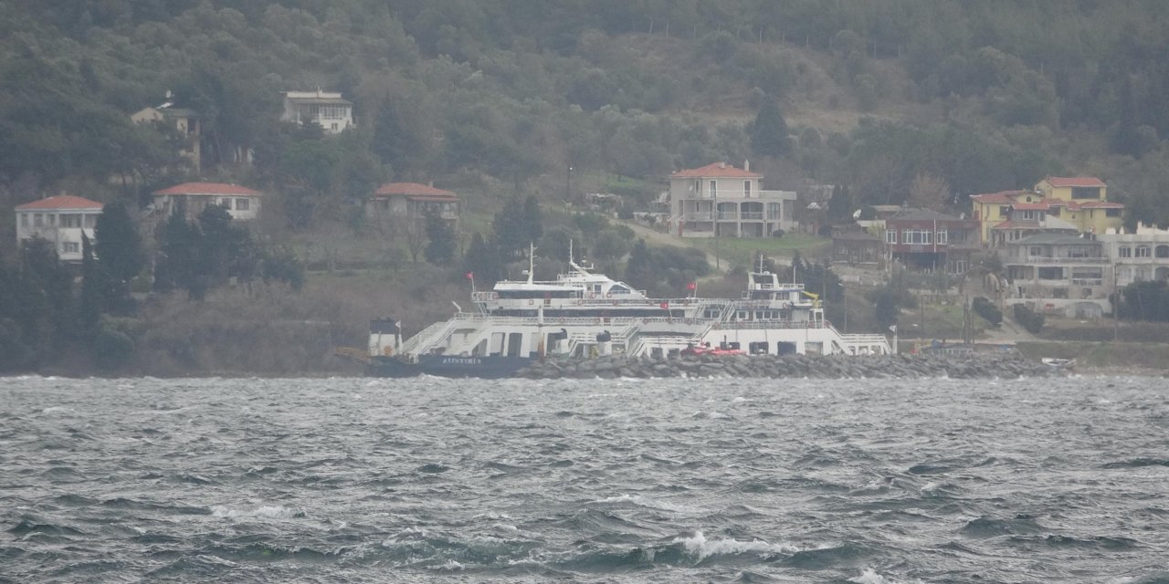 Bozcaada Ve Gökçeada'ya Yarınki Feribot Seferleri İptal
