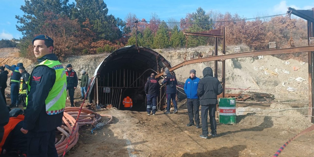 Kütahya'da Kömür Ocağında Göçük; 1 İşçi Mahsur Kaldı
