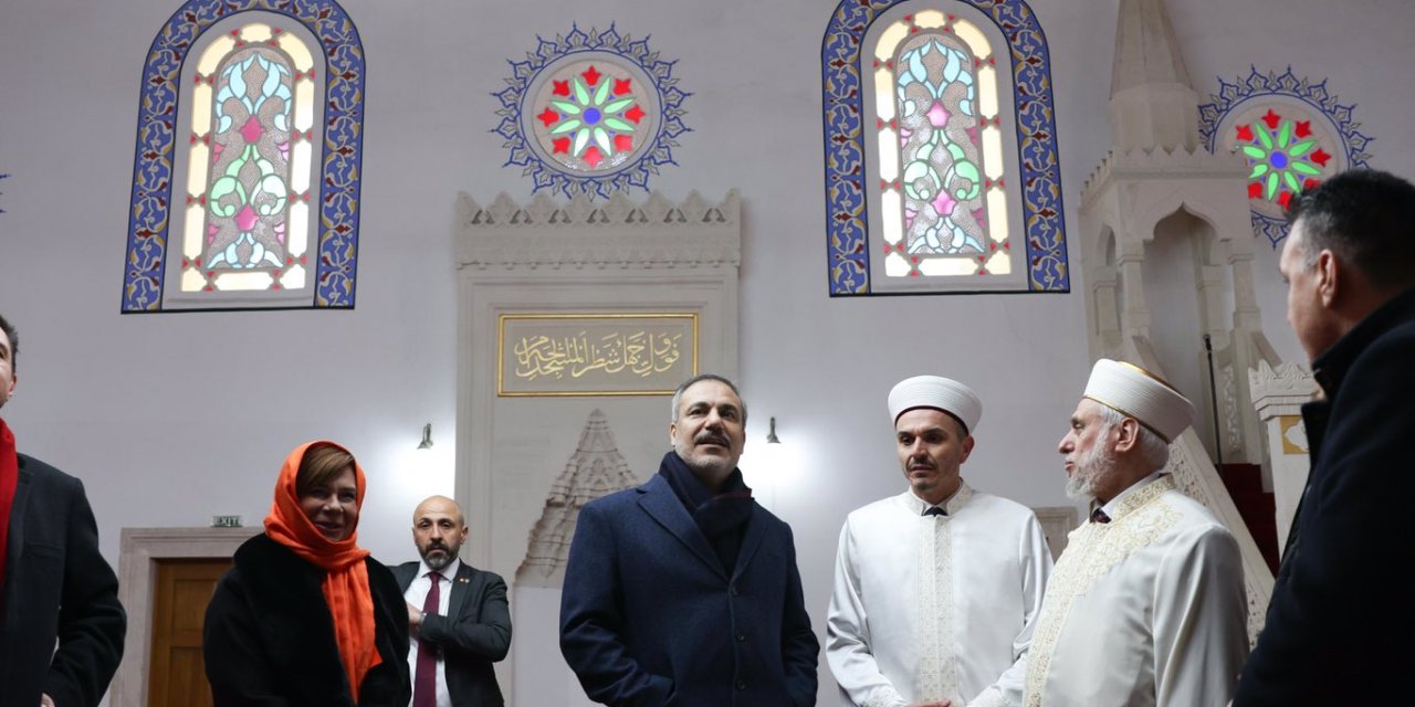 Bakan Fidan, Kadı Seyfullah Efendi Camii'ni Ziyaret Etti