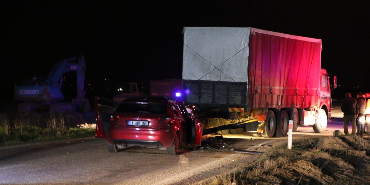 Otomobil, Kamyona Arkadan Çarptı: 1 Ölü