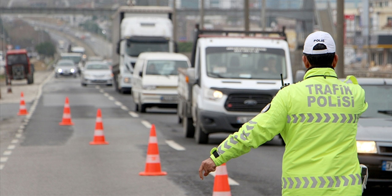 Trafik idari para cezalarının indirimli ödeme süresi bir aya uzatıldı