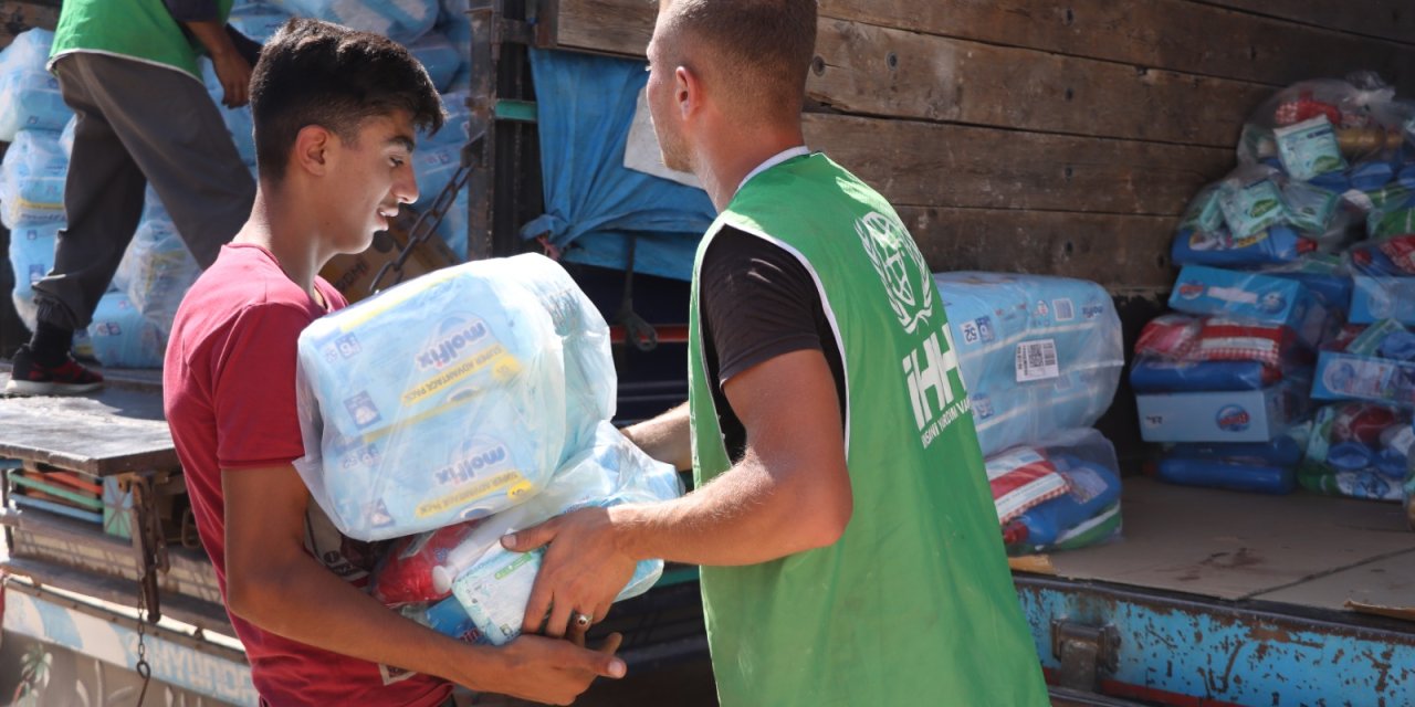 İhh, 2023 Yılında Suriye'deki 570 Bin Kişiye Yardım Malzemesi Ulaştırdı