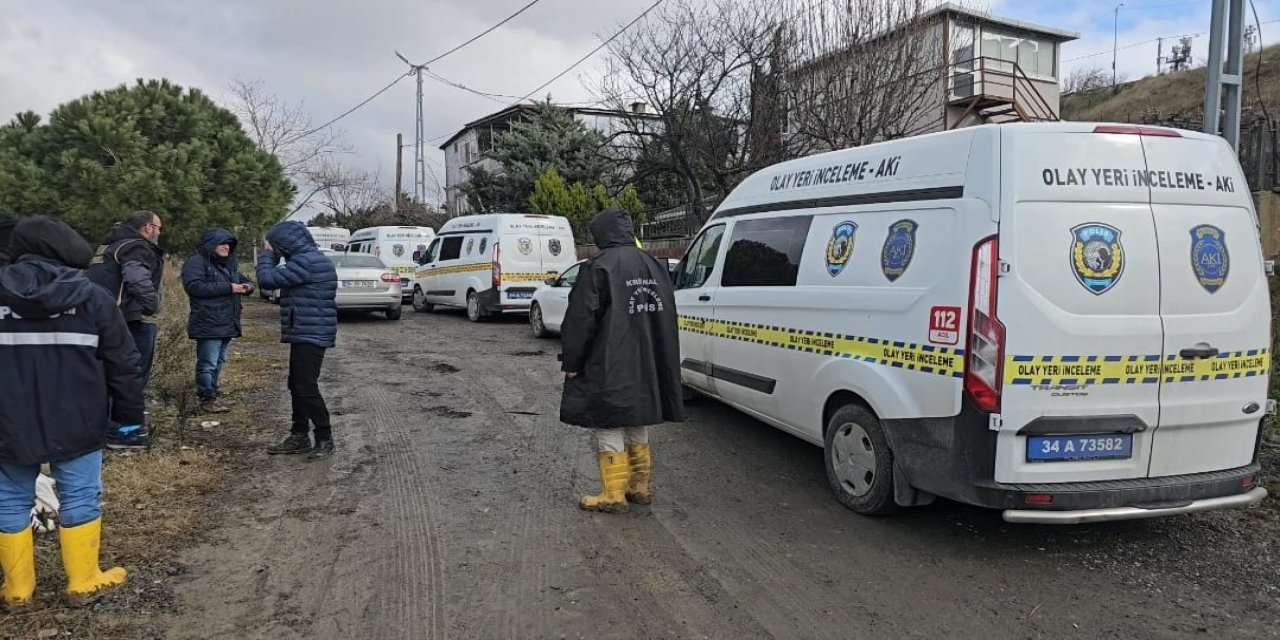 Beylikdüzü'nde Kilise Saldırganlarının Aracının Bulunduğu Yerde Araştırmalar Devam Ediyor