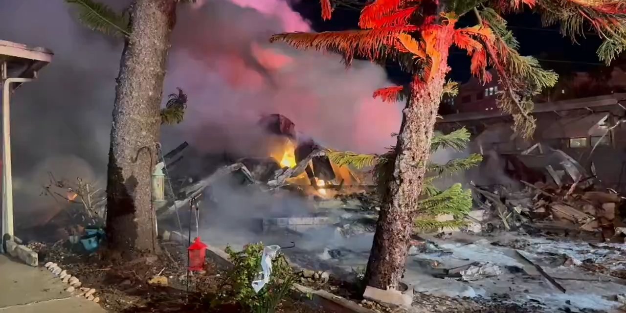 Abd’de Küçük Bir Uçak Karavan Parkına Düştü