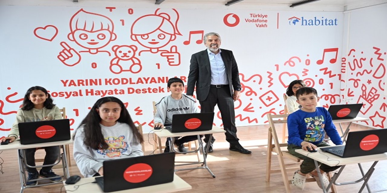 Vodafone Vakfı'nın Deprem Bölgesine Desteği Sürüyor