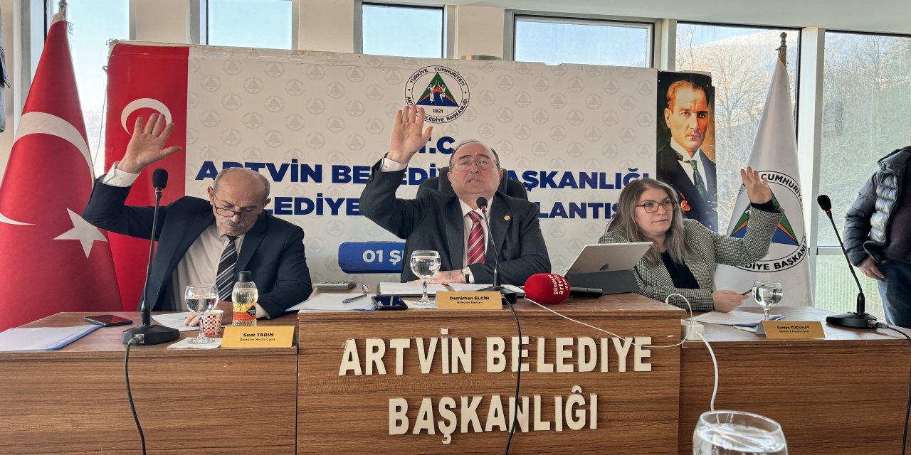 Artvin'de toplu taşıma ve öğrenci servis ücretlerine zam yapıldı
