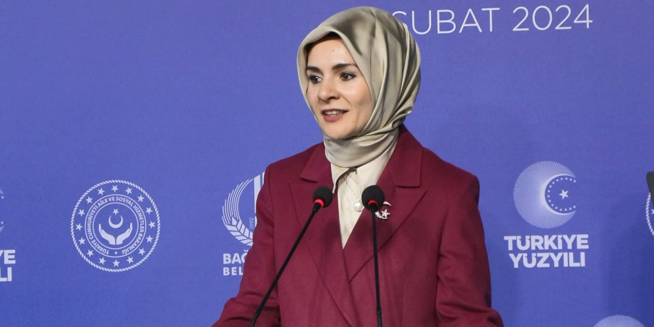 Bakan Göktaş Büyüklerimiz Değerlerimiz Projesi Tanıtım Programına Katıldı