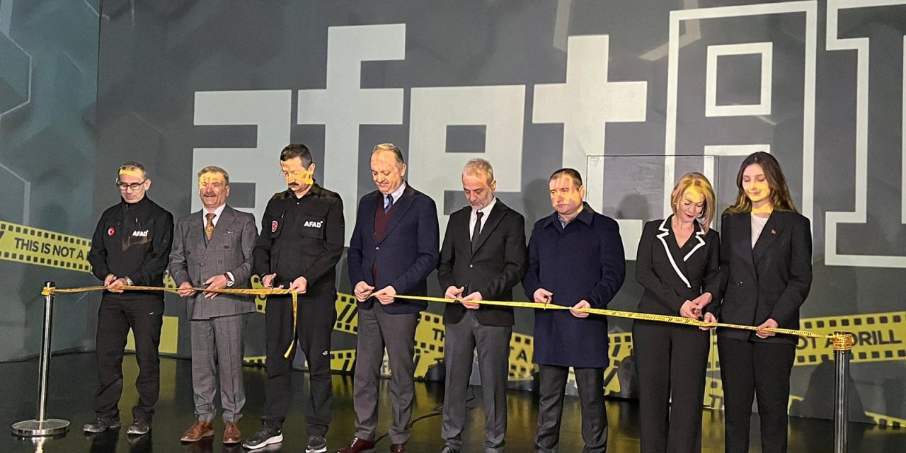 Ankara'da Yapay Zeka Destekli 'Dijital Deprem Sergisi' Açıldı