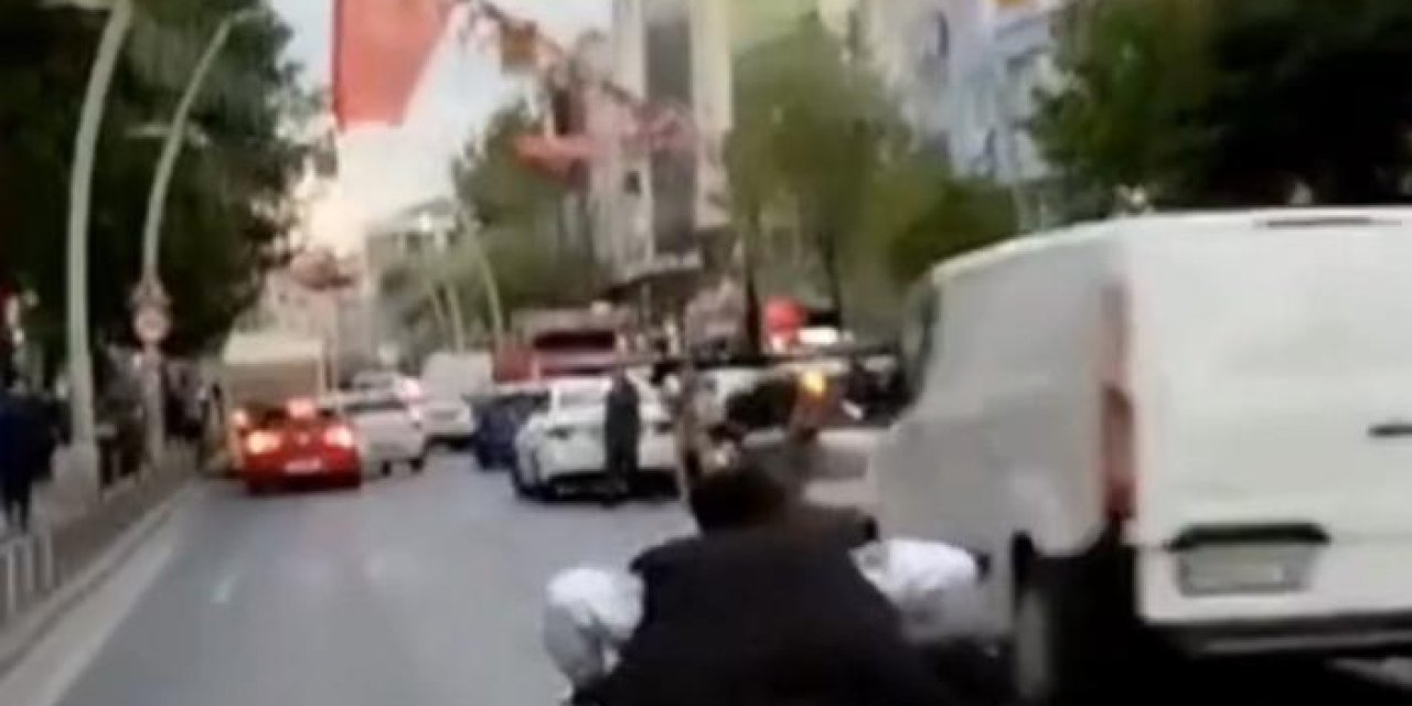 Motosikletli Maganda Havaya Ateş Edip O Anları Sosyal Medyada Paylaştı