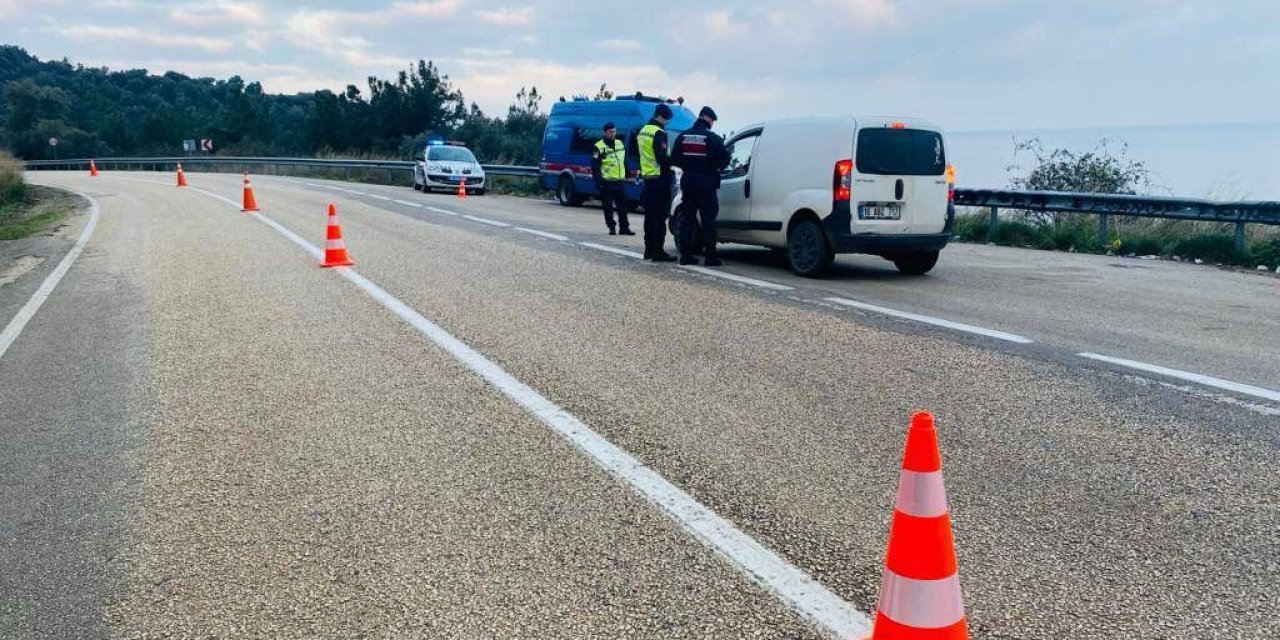 Bursa'da, Çeşitli Suçlardan Aranan 75 Kişi Yakalandı