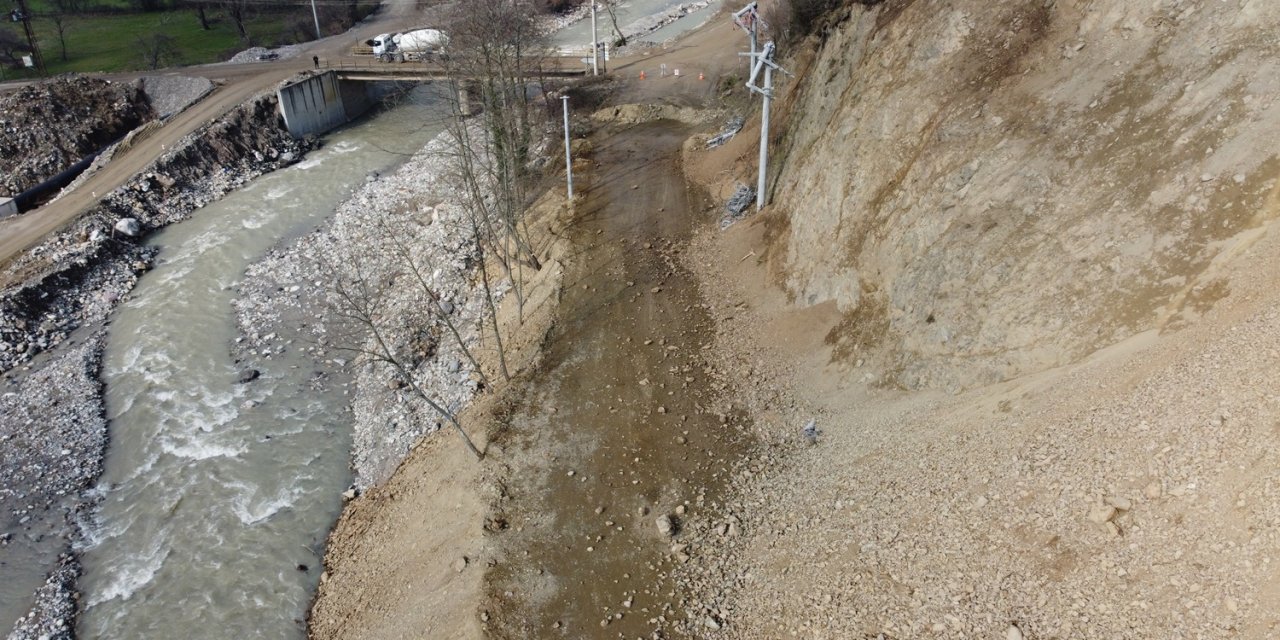 Düzce’de Aynı Yerde Bir Hafta Arayla İkinci Heyelan