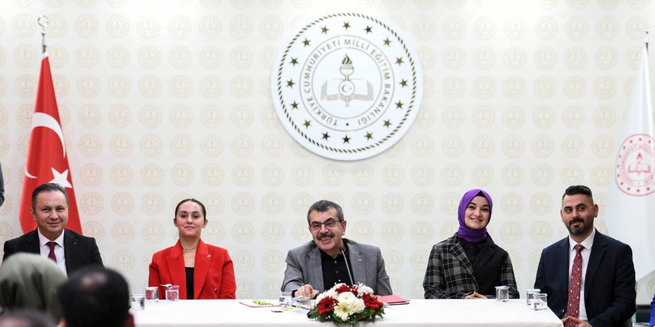 Bakan Tekin: Müfredat Değişikliğini Yakın Zamanda Paylaşacağız