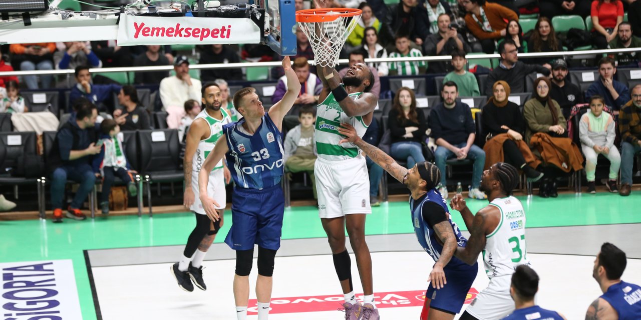 Bursaspor - Büyükçekmece Basketbol: 94-81