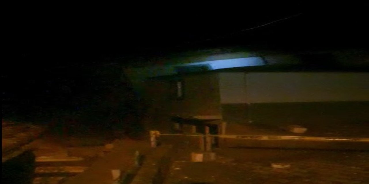 Köyde Heyelan; Evlerin Duvarları Ve Yollarda Çatlaklar Oluştu, Cami Yıkıldı (3)