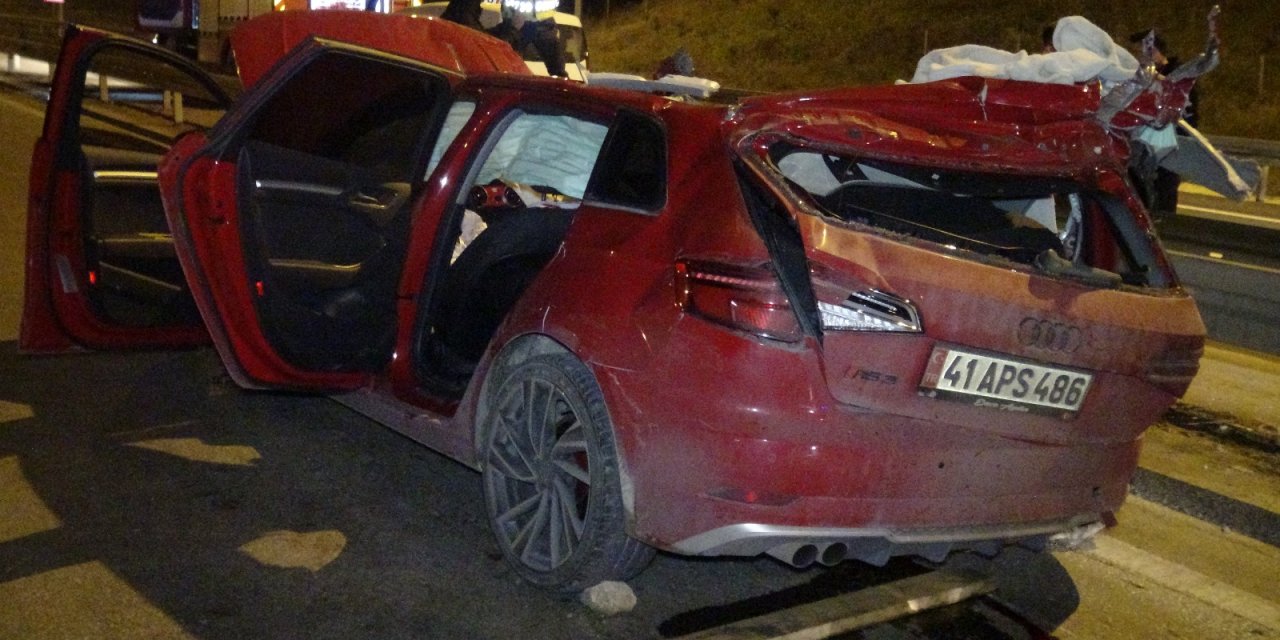 Otomobil Tır’a Çarptı: 1 Ölü, 3 Yaralı