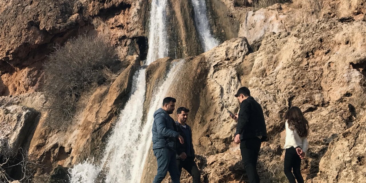 Mardin’de ‘Bereketin Müjdeleyicisi’ Gap Şelalesi, Akmaya Başladı