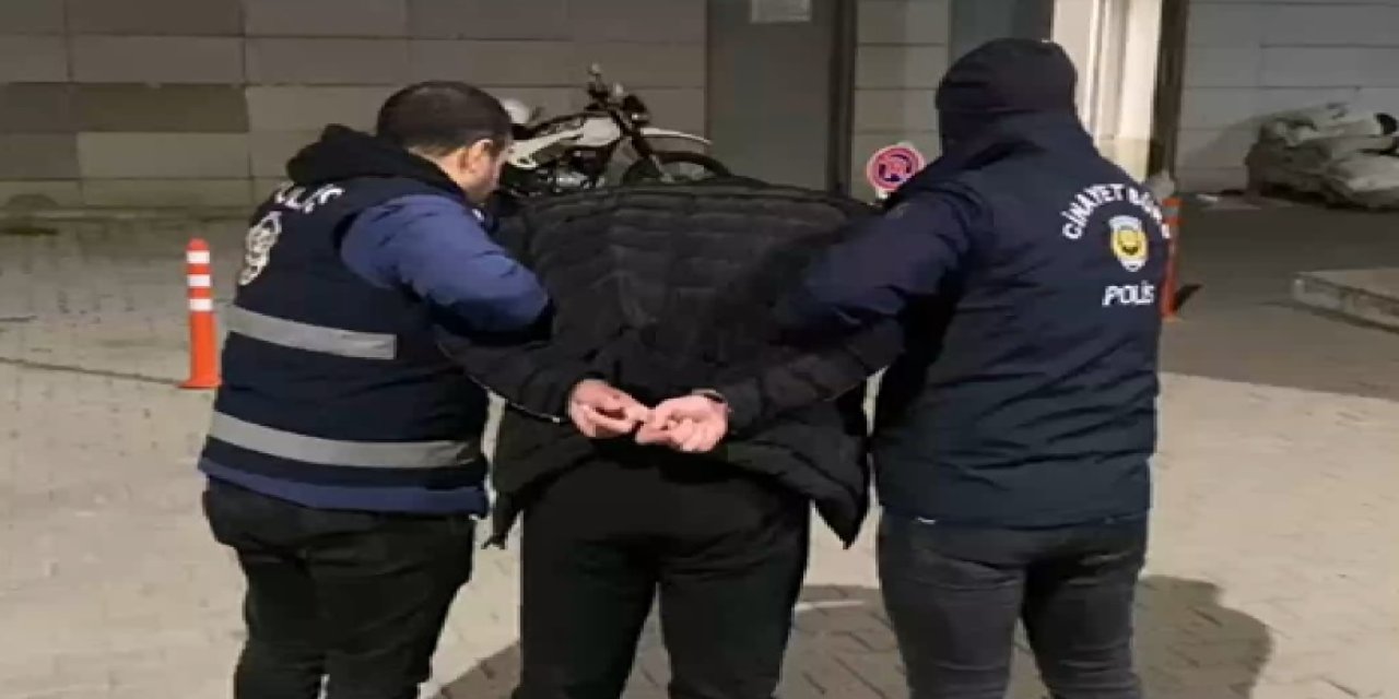 12 Yıl Hapisle Aranan Firari Saklandığı Evde Yakalandı