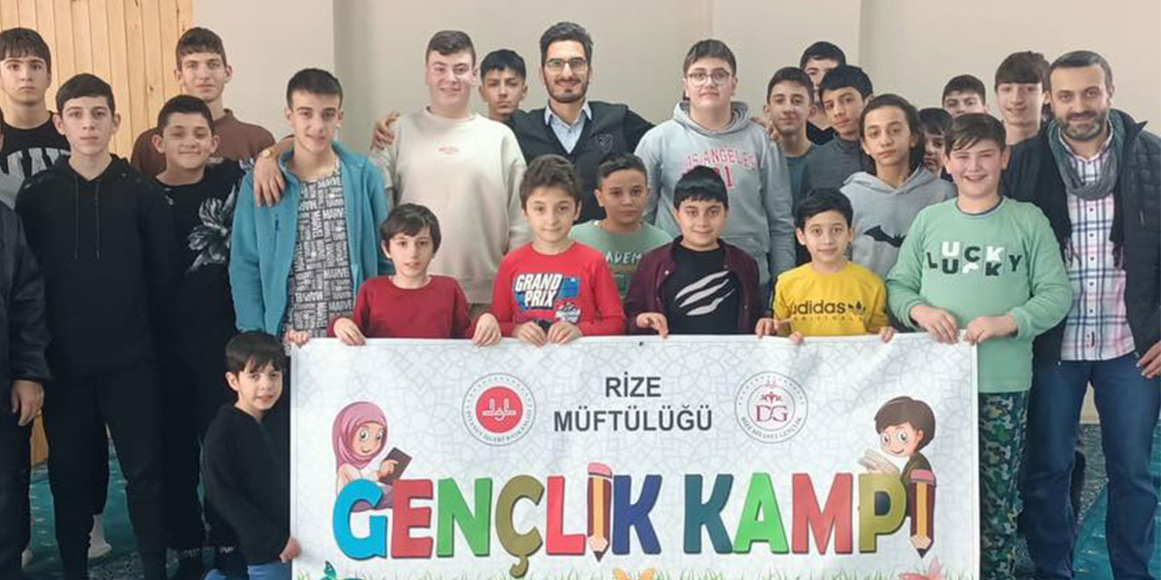 Rize'de Gençler Ara Tatilde Kampta Bir Araya Geldi