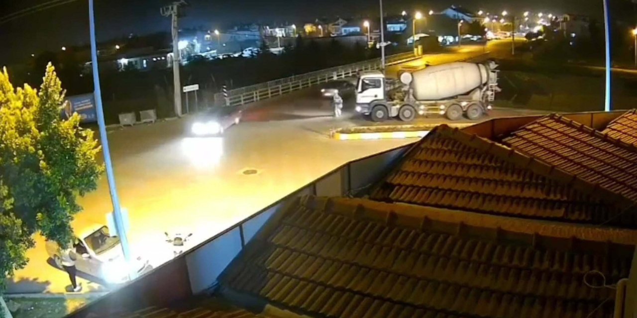 Beton Mikserinin Çarptığı Ecenur, Ağır Yaralandı; O Anlar Kamerada