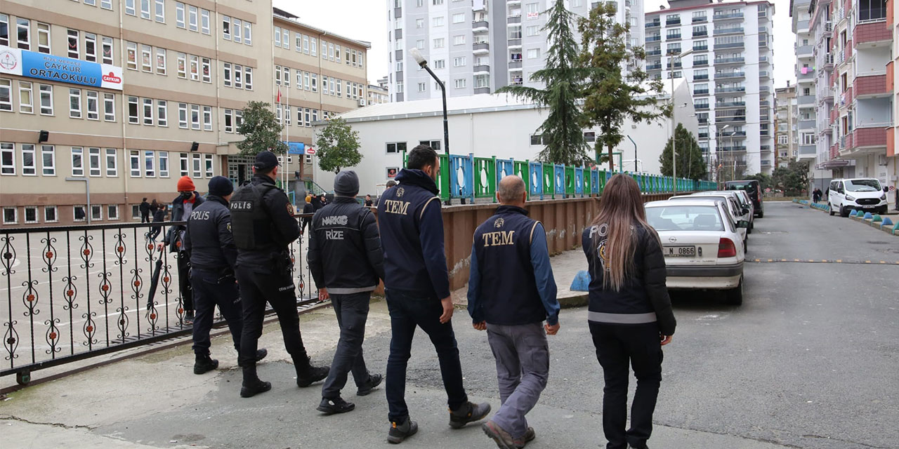Rize’de emniyetten okul çevrelerinde sıkı denetim