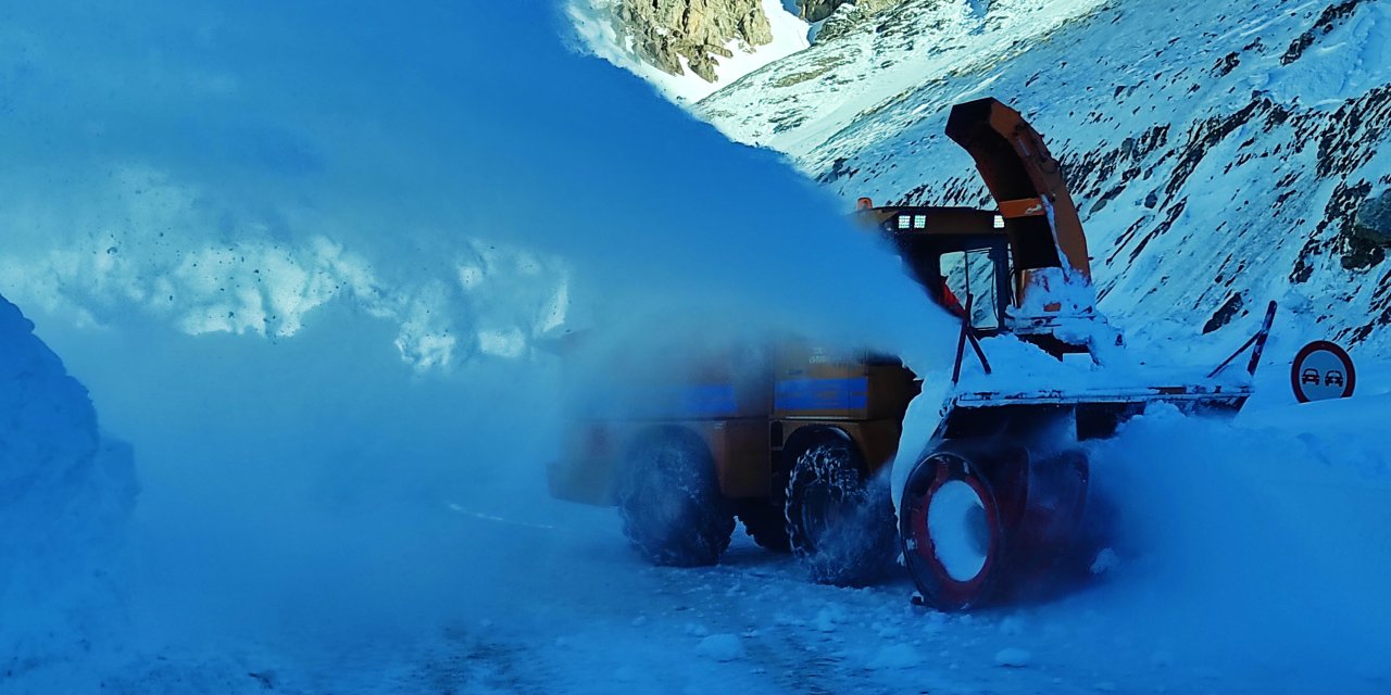 Van'ın 3 İlçesinde Okullara Kar Tatili (2)