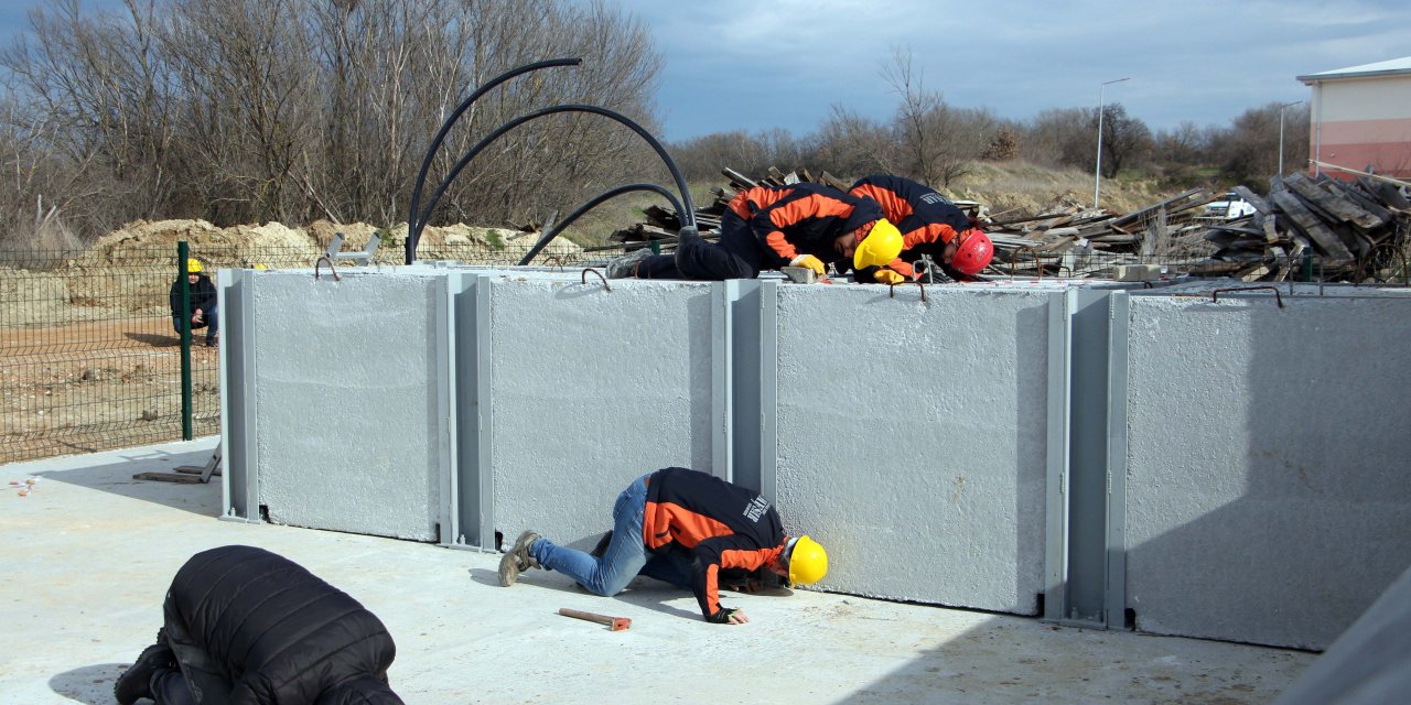 Edirne'de Mahalle Afet Gönüllüleri, Profesyonel Eğitim Alıyor