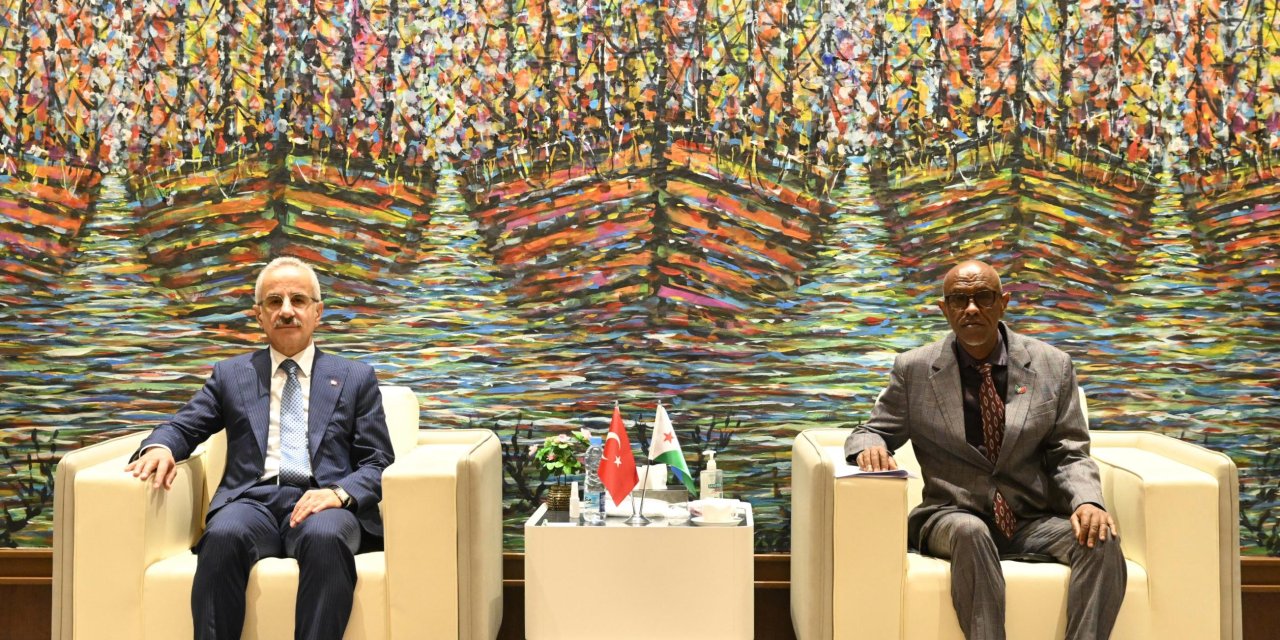 Bakan Uraloğlu, Cibutili Mevkidaşı Mohamed İle Bir Araya Geldi