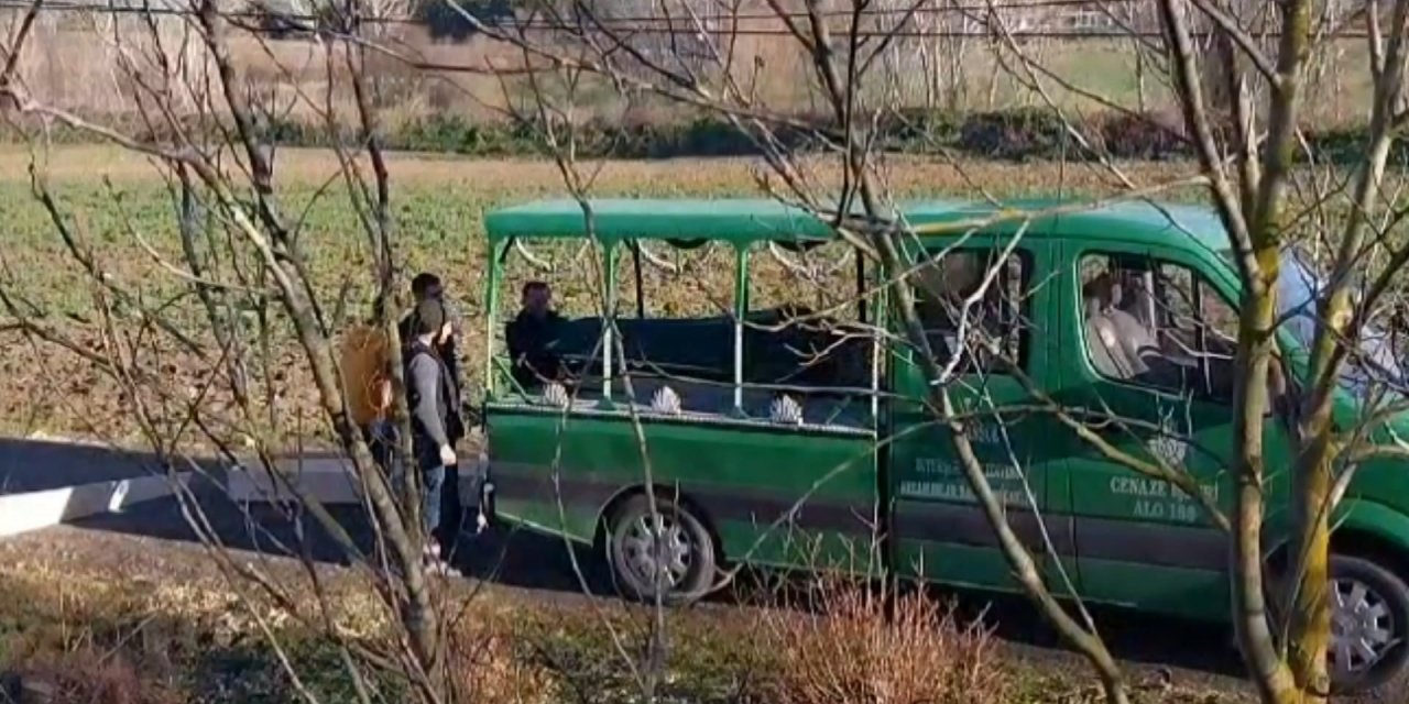 Çatalca'da Otomobil Şarampole Yuvarlandı: 2 Ölü 3 Yaralı