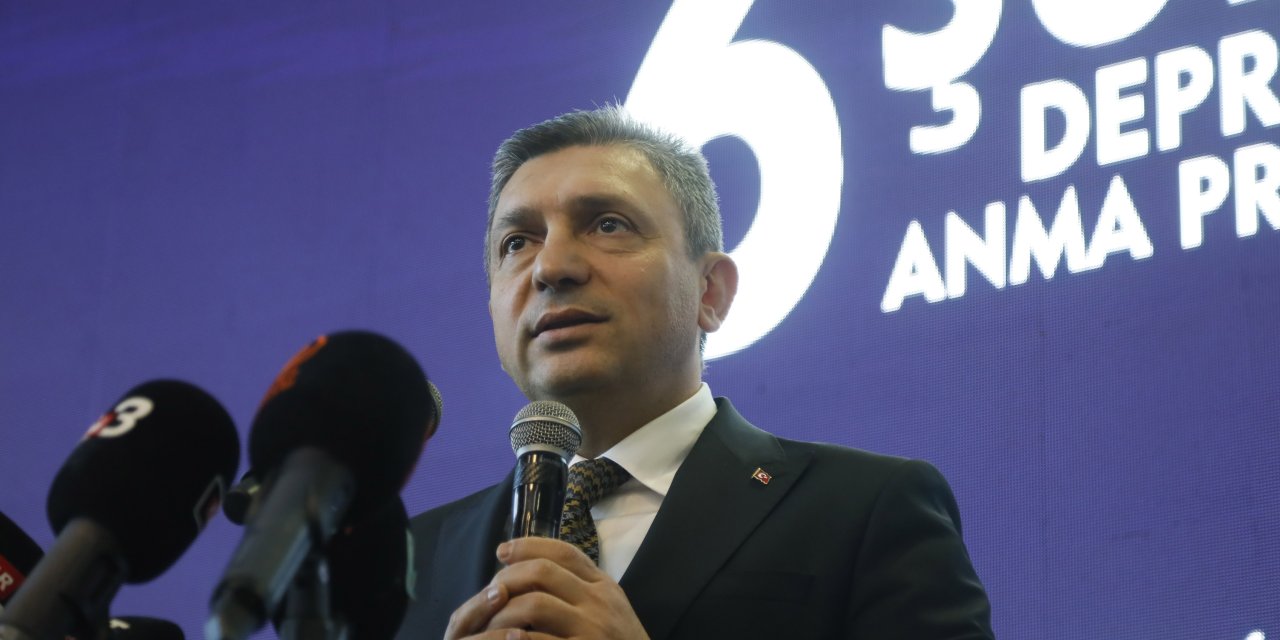 Depremin Yıl Dönümünde Vali Yaşadıklarını Anlatırken Zorlandı