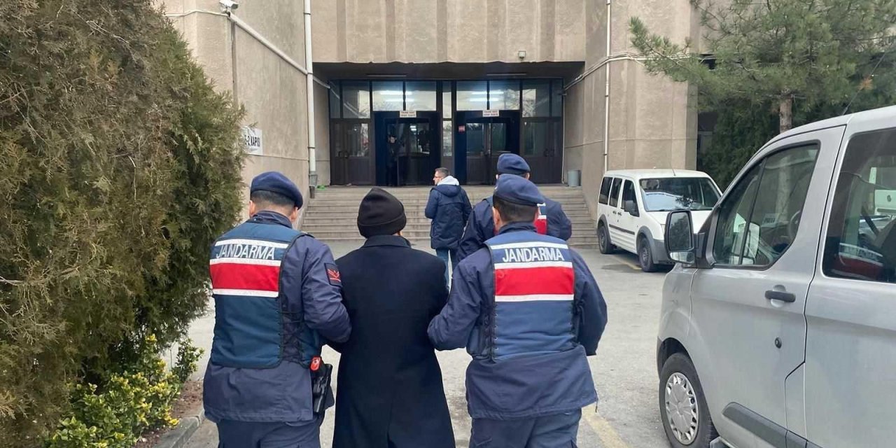 79 Yıl Kesinleşmiş Hapis Cezası Bulunan Firari Yakalandı