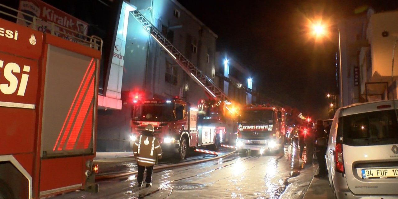 Ümraniye'de Mum İmalathanesinde Yangın