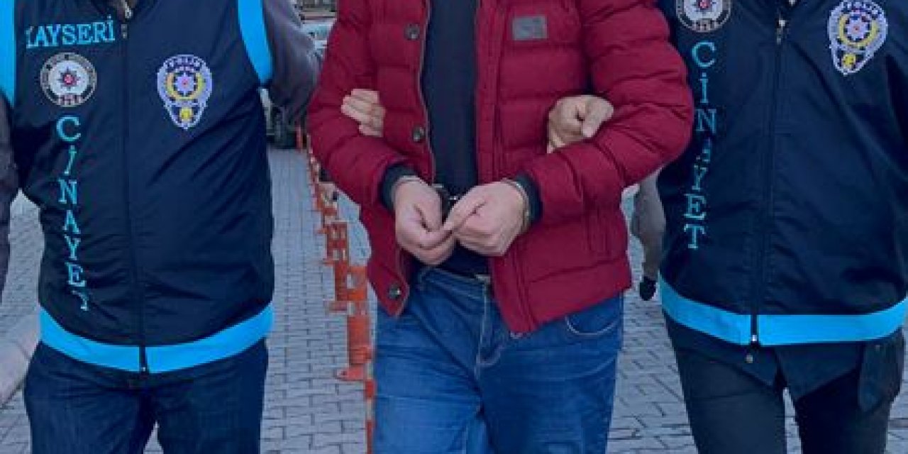 Kayseri'de Bıçaklı Kavga; 1 Ölü, 2 Gözaltı (2)