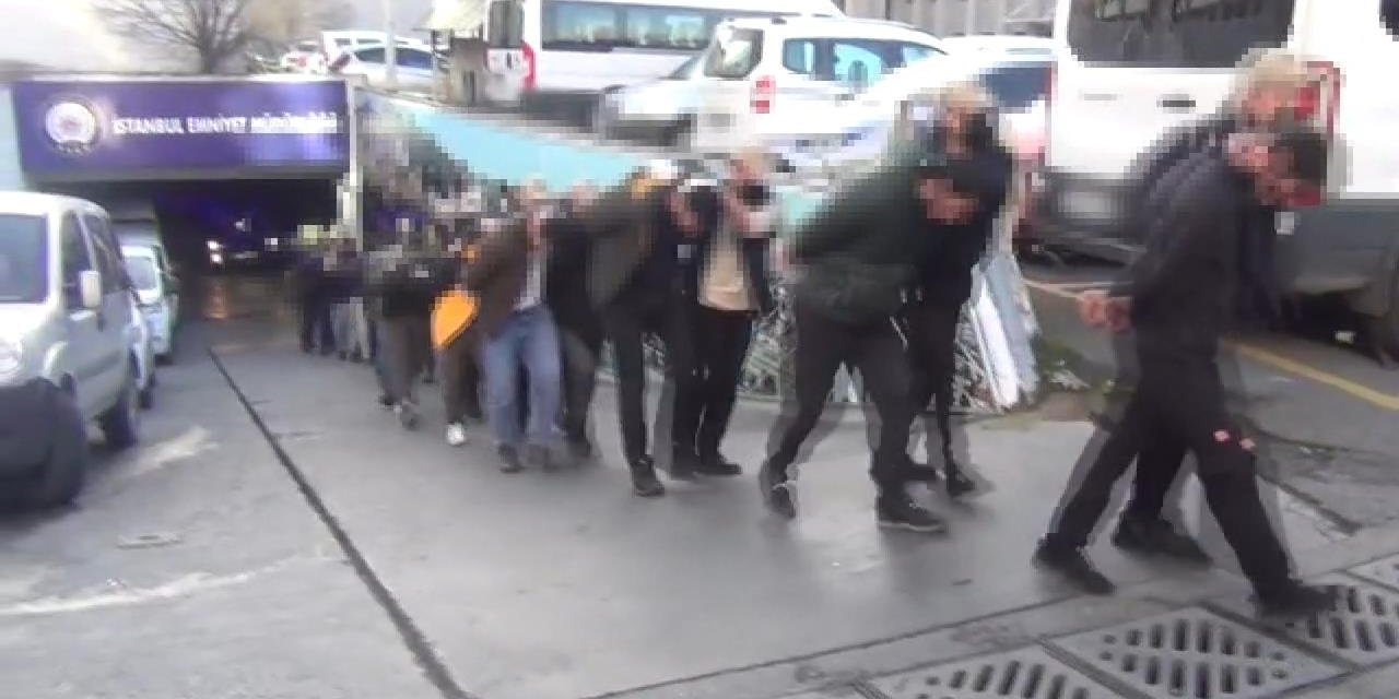 İstanbul'da Gözaltına Alınan Deaş Üyesi 10 Kişi Tutuklandı