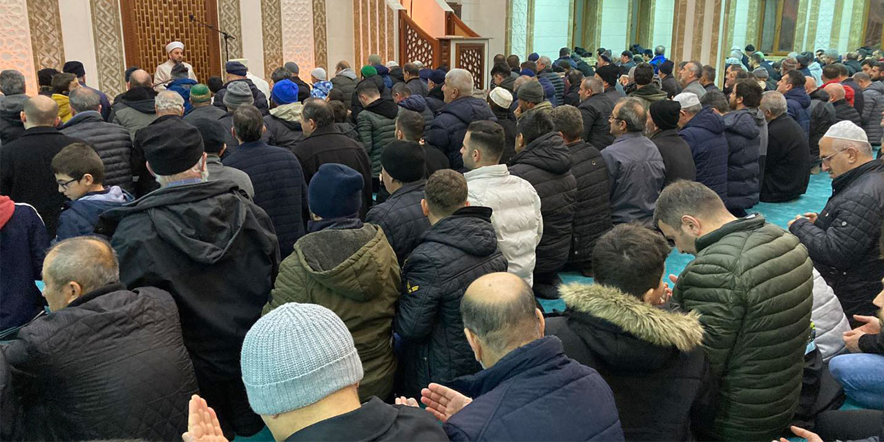 Miraç Gecesi Rize’de dualarla idrak edildi