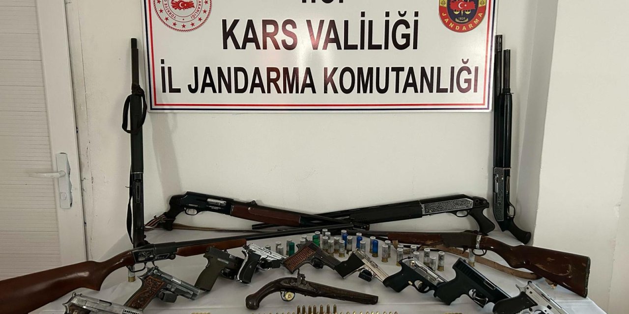 Kars’ta Silah Kaçakçılarına Operasyon: 9 Gözaltı