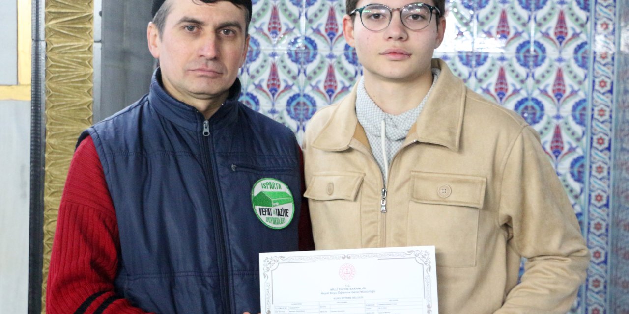 Depremde Gönüllü Gassallık Yaptı, Döndükten Sonra Kursunu Açtı