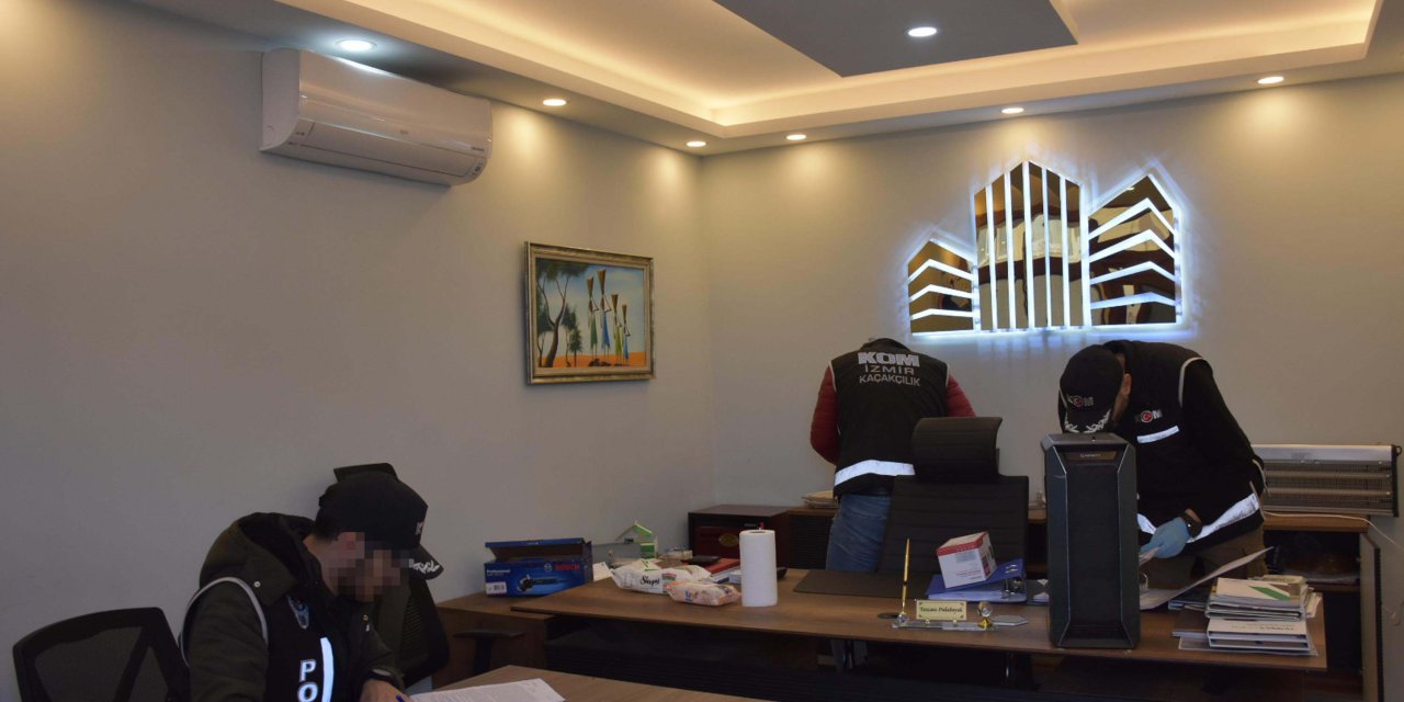 İzmir'de Yüksek Kar Vaadiyle Vurgun İddiası; Holding Patronu Dahil 30 Kişiye Operasyon