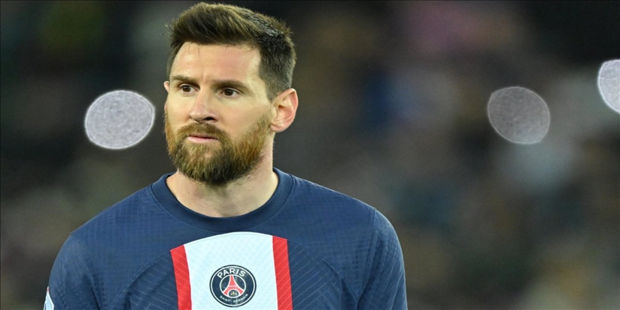 PSG, Lionel Messi'yi 2 hafta kadro dışı bıraktı