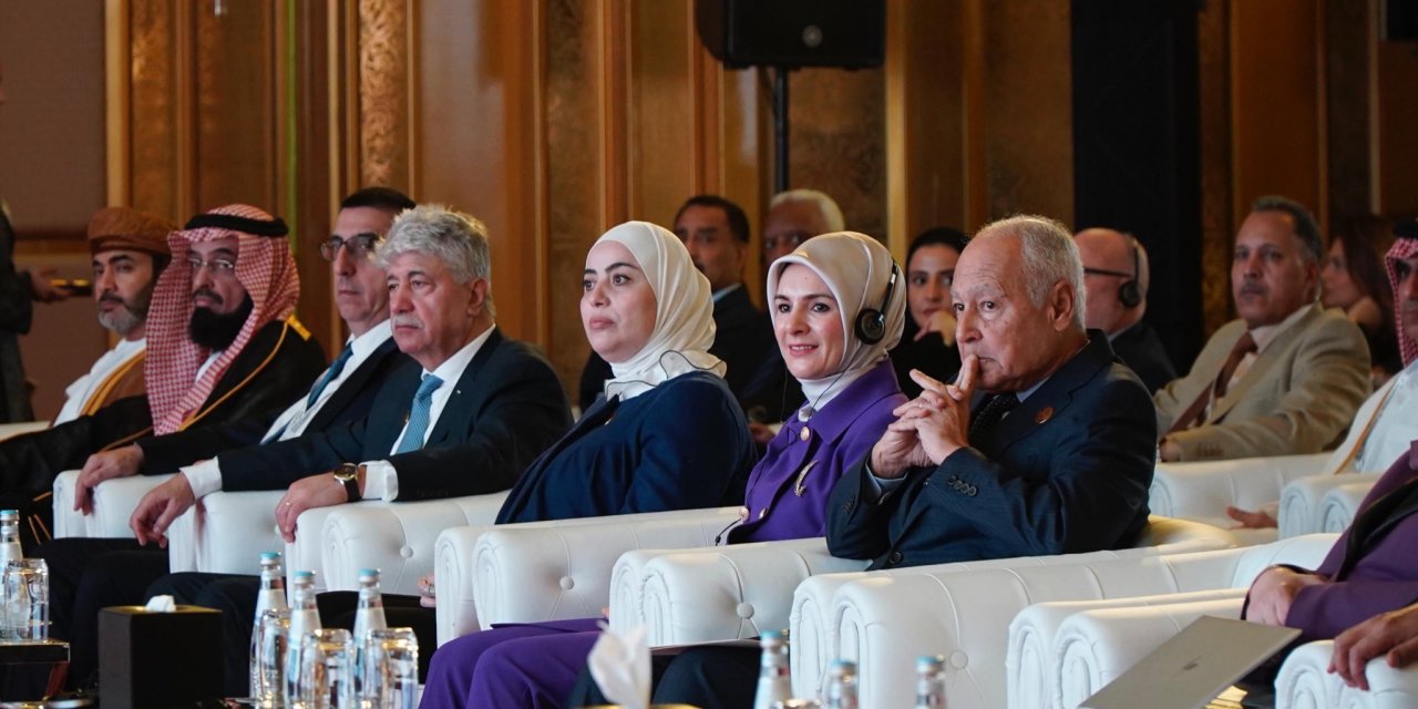 Bakan Göktaş, Katar’da ‘Çok Boyutlu Sosyal Kalkınma İçin Arap Forumu’na Katıldı