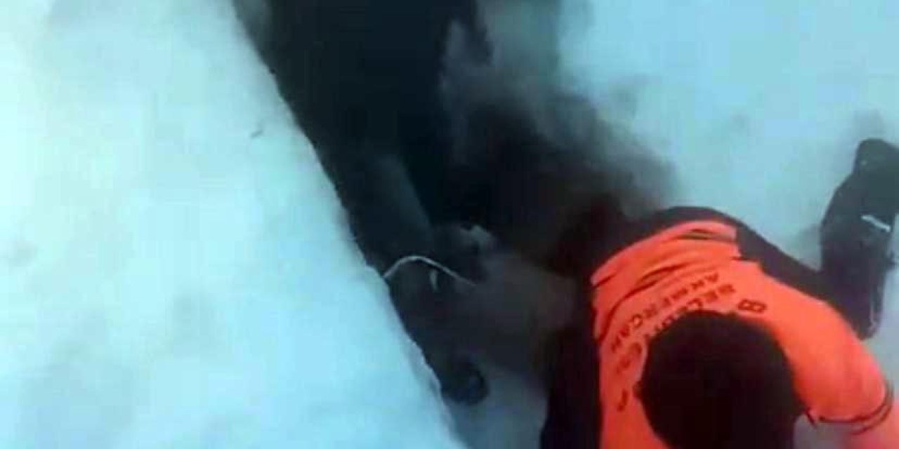 Ardahan'da 4 Evin Üzerine Çığ Düştü; 11 Kişi Kendi İmkanlarıyla Kurtuldu