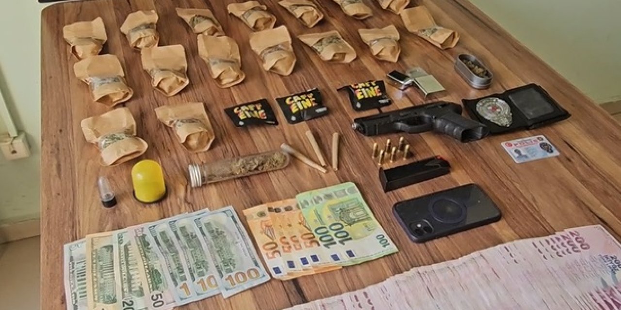 Tuzla'da Polisin Durdurduğu Araçtan Sahte Polis Kimliği Ve Ruhsatsız Tabanca Çıktı