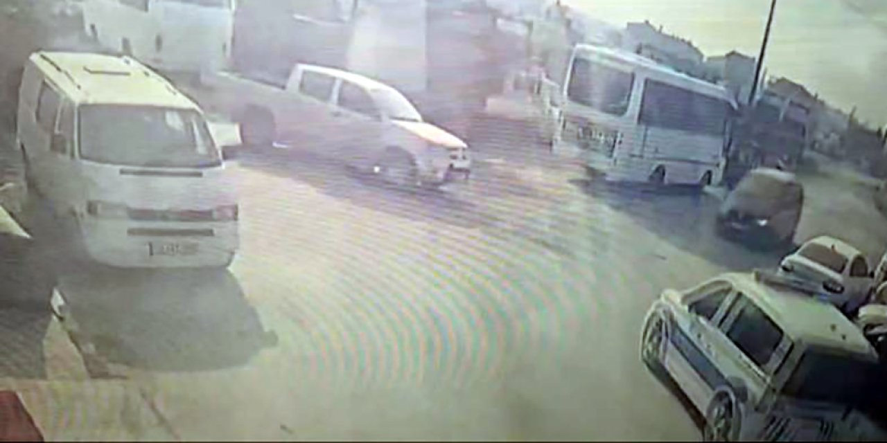 Bulgaristan Plakalı Otomobil, Takip Sırasında Ekip Aracına Çarptı; 2 Polis Yaralı