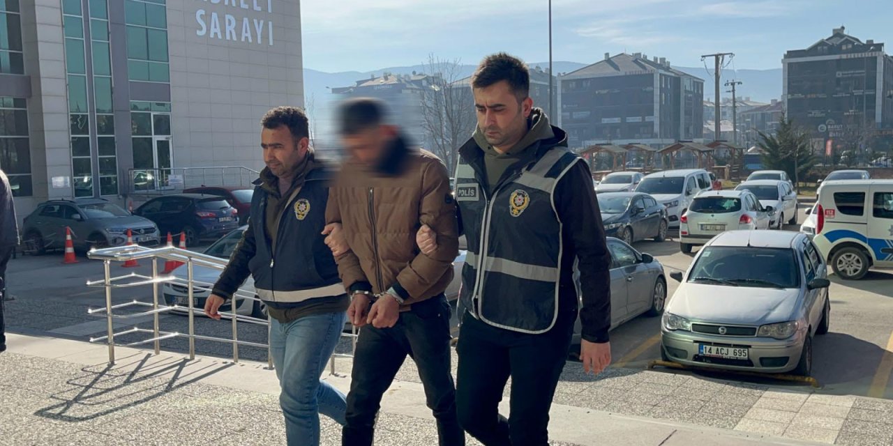 İş Arkadaşının Evine Girip, Biriktirdiği 60 Bin Tl'yi Çaldı