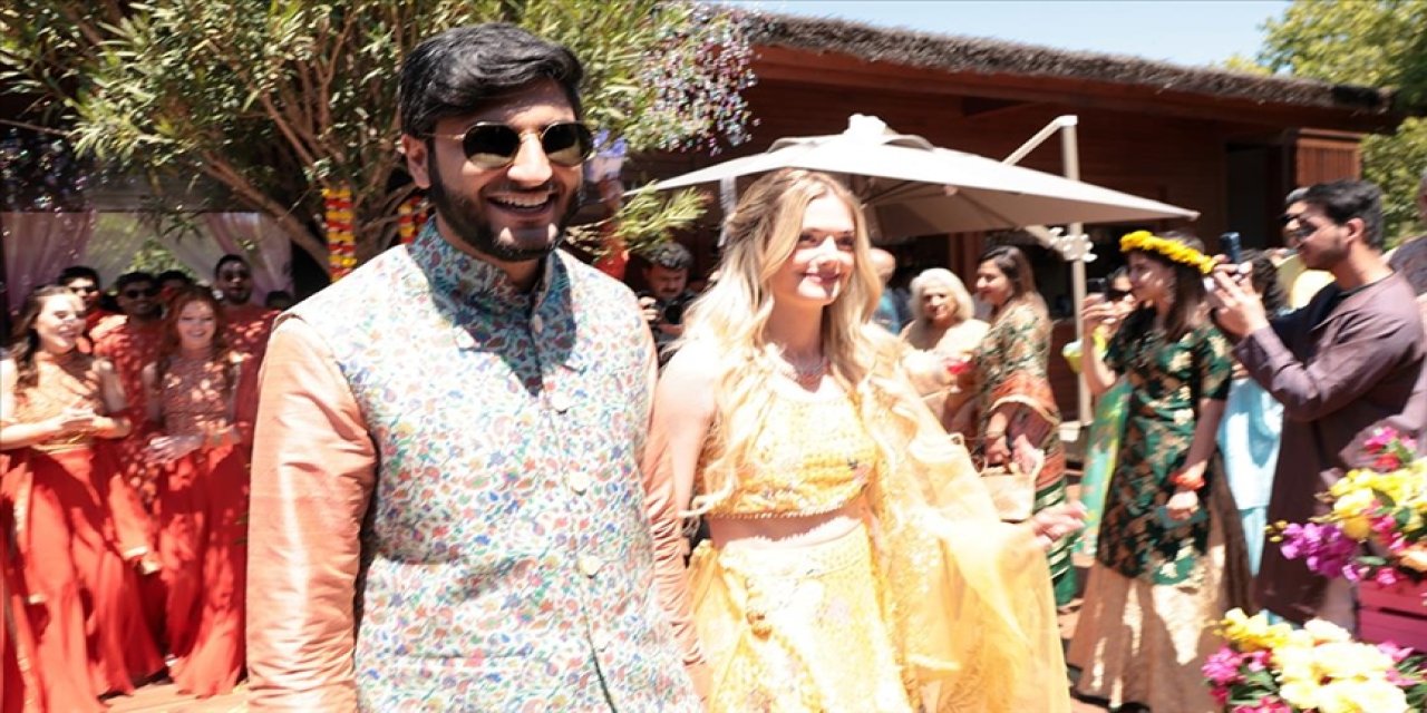 Antalya üç gün üç gece süren Hint düğünlerinin adresi oldu